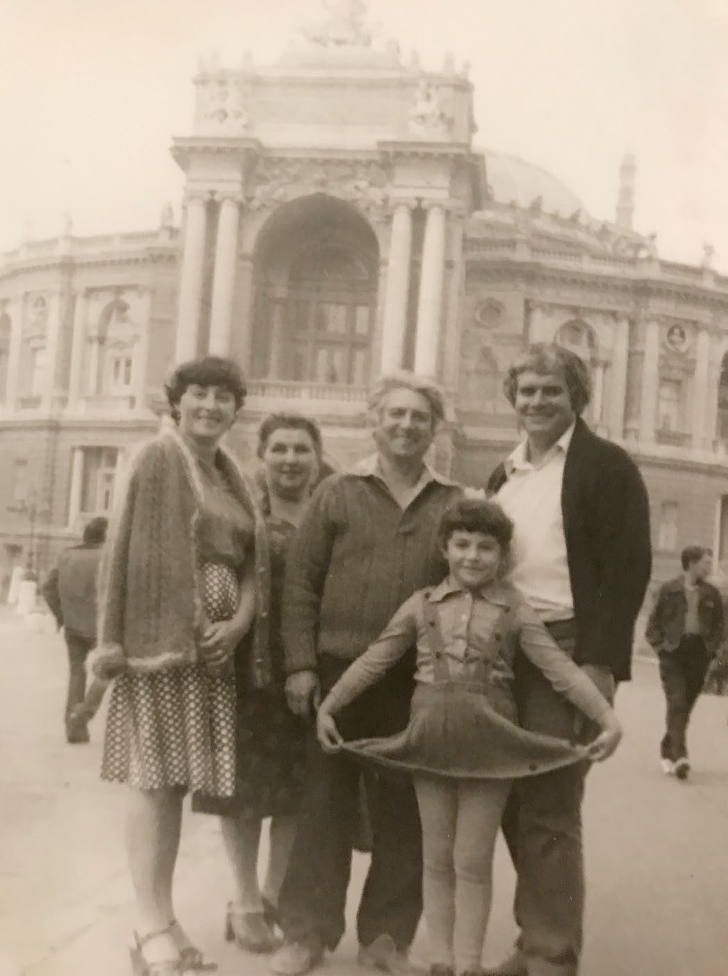 Sveta Yamin with her parents and grandparents